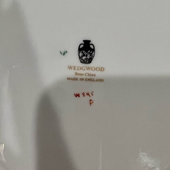 Gorgeous & Antique Hand-Painted Porcelain ‘Columbia’ Wedgwood Pattern W595 set! - Picture 11 of 14